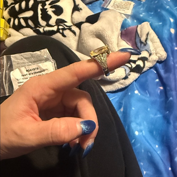 Elegant Silver Ring with Radiant Yellow Stone - Picture 2 of 7